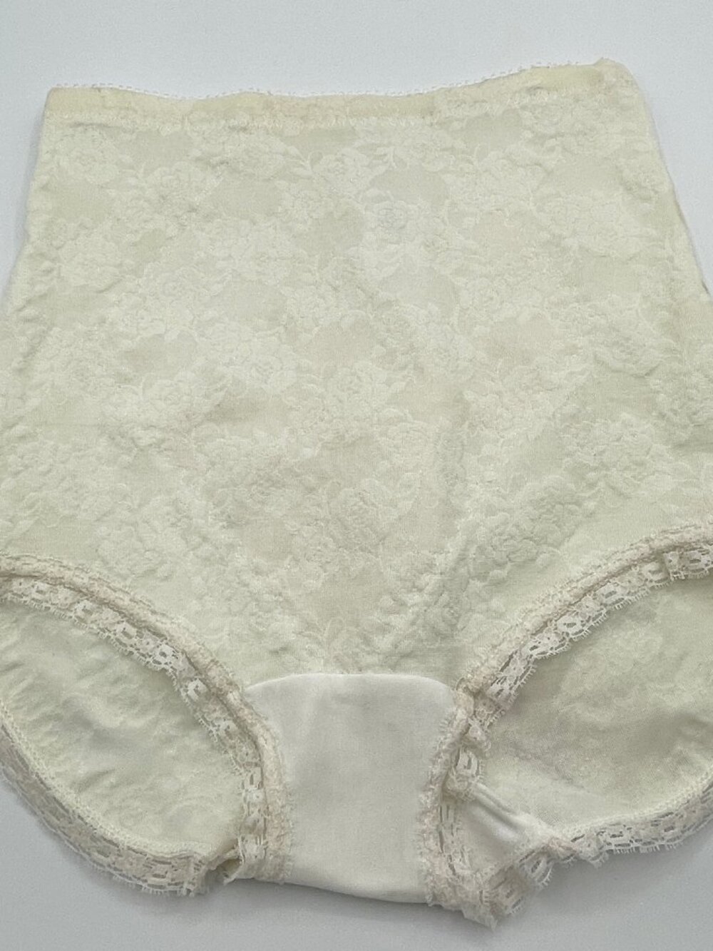 VTG RENETTE Girdle - Sz Med 27-28 - Ivory Floral &Lace Trim Shapewear